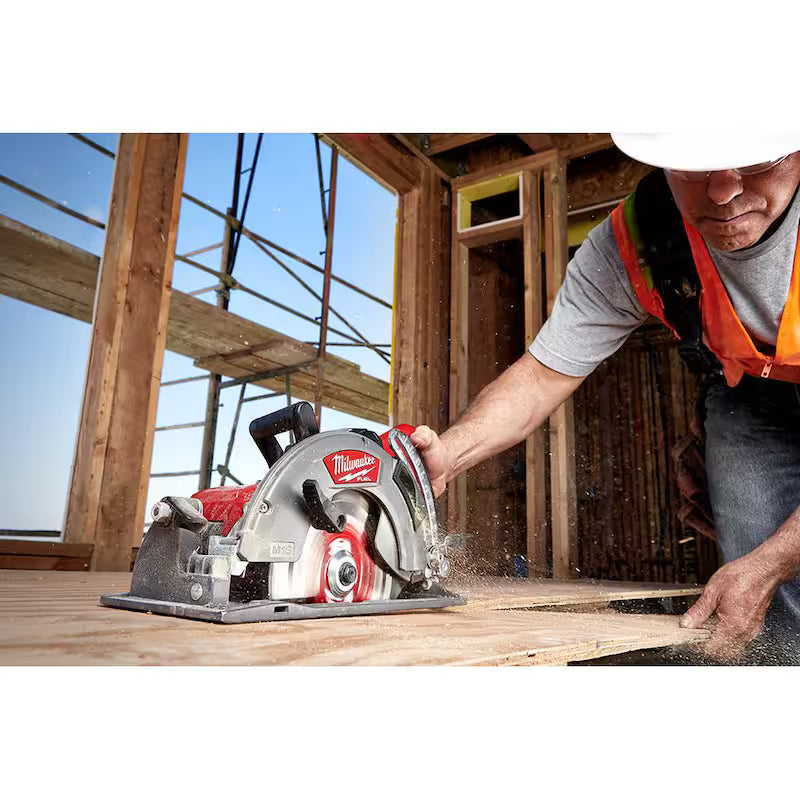 18V Cordless 7-1/4 in. Circular Saw with Oscillating Multi-Tool W44160
