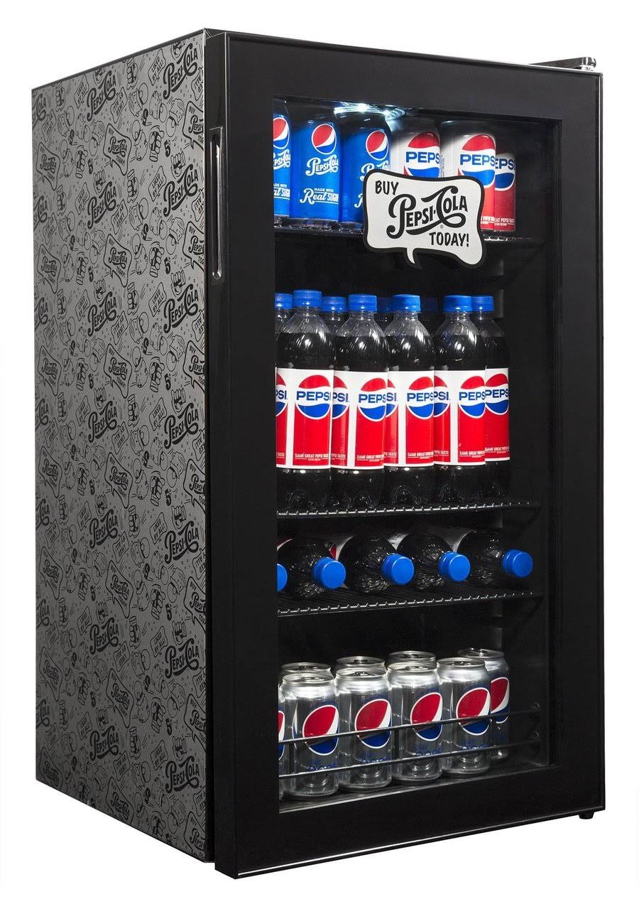 126 Can Beverage Refrigerator Z143