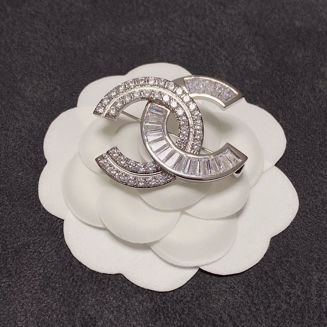 Brooch B4690
