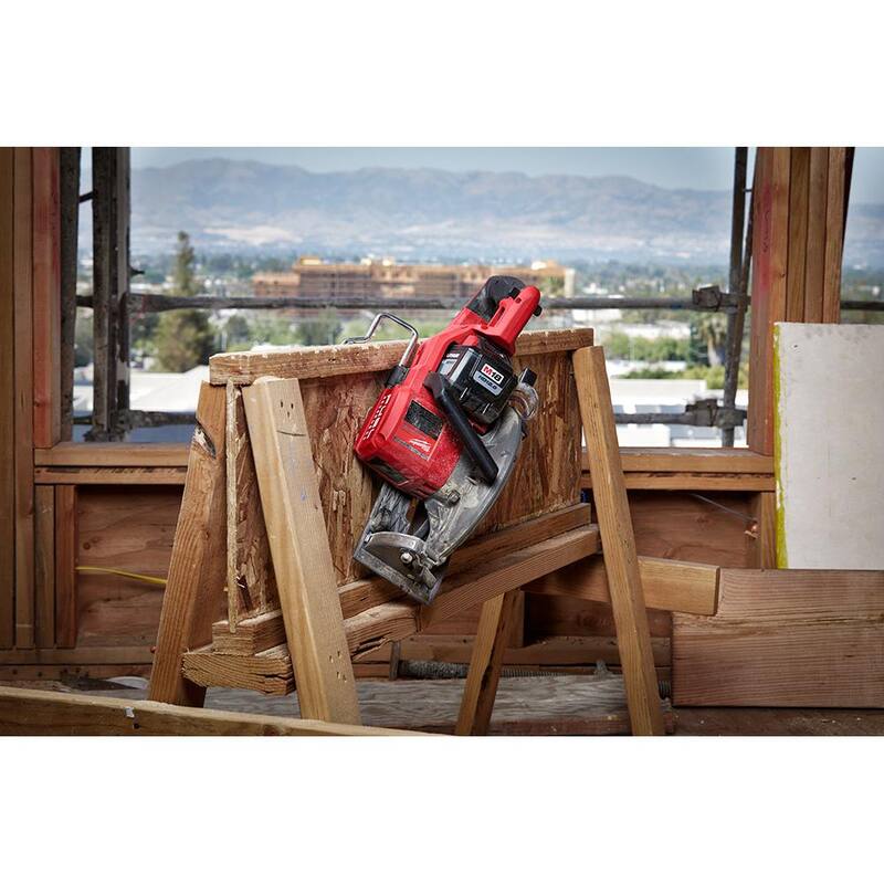 18V Cordless 7-1/4 in. Circular Saw with Oscillating Multi-Tool W44160
