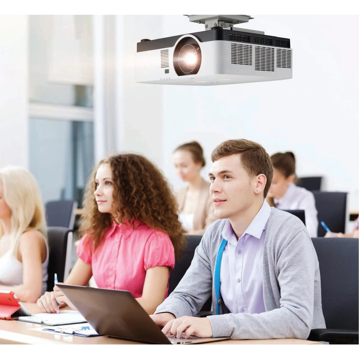 3D Ready DLP Projector - 16:9 C6235