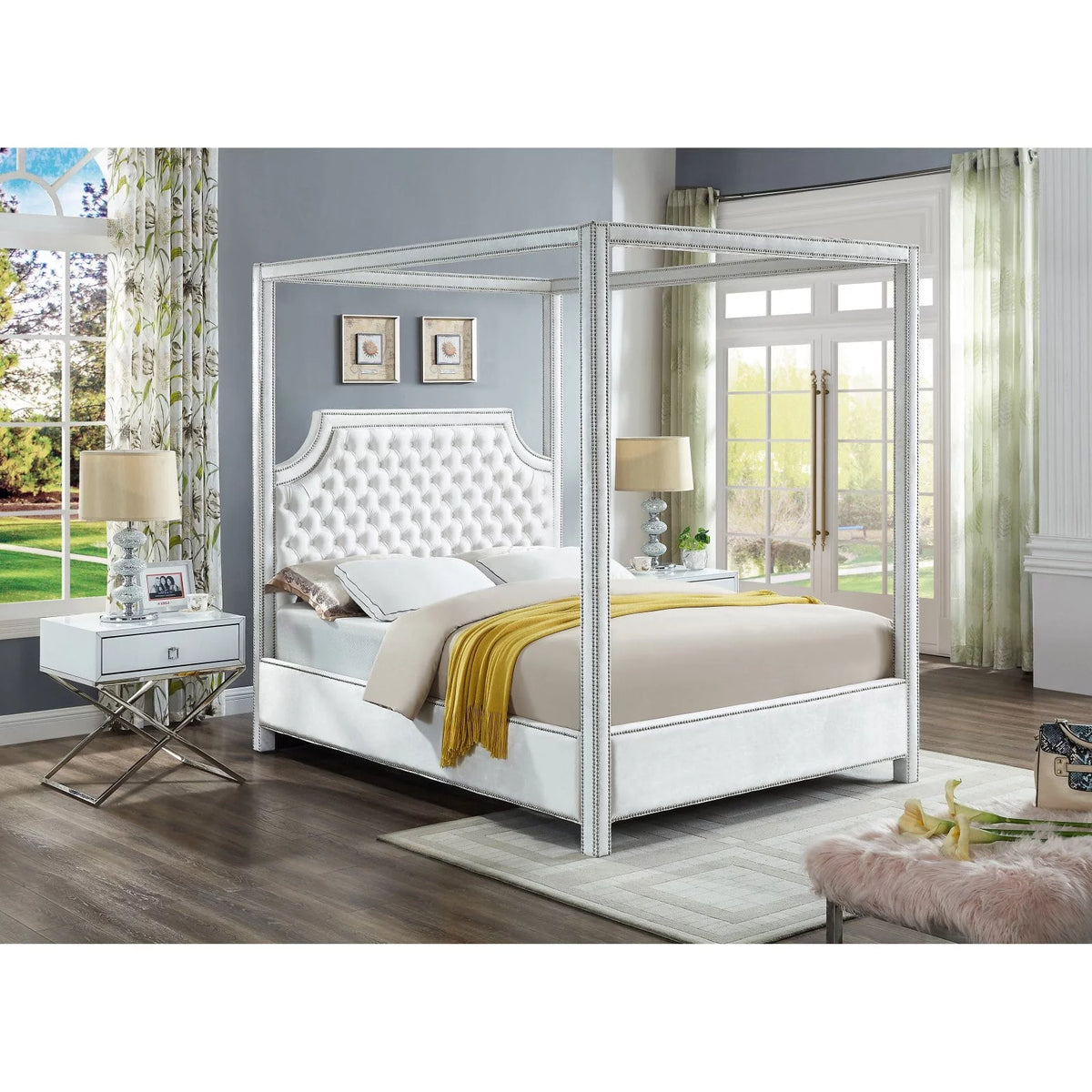 Tufted Canopy Bed with Nailhead Trim B287