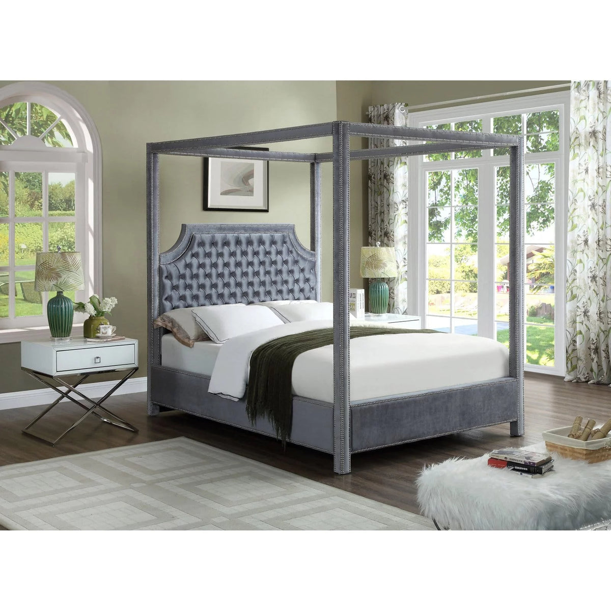Tufted Canopy Bed with Nailhead Trim B287