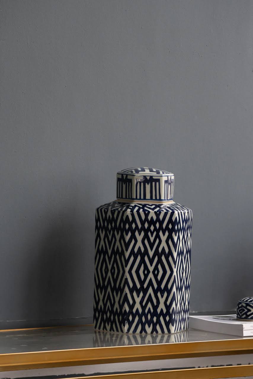 Lidded Jar I81871