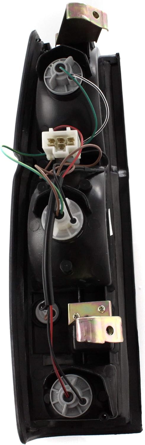 Tail Light Assembly Pack of 2 for Nissan Pickup 86-97 A368205