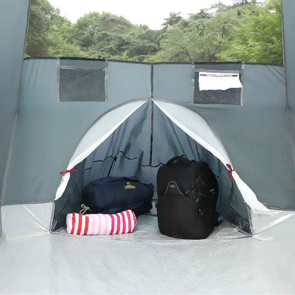 6 Person Camping Tent O90567