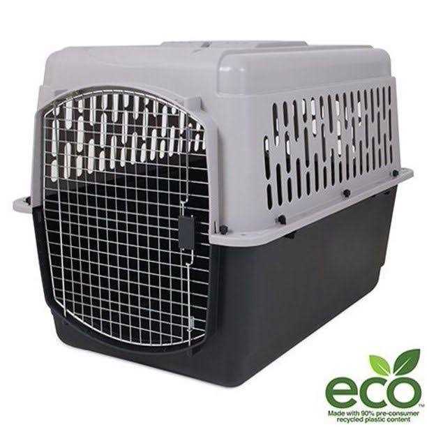 Hard-Sided Pet Kennel P9952