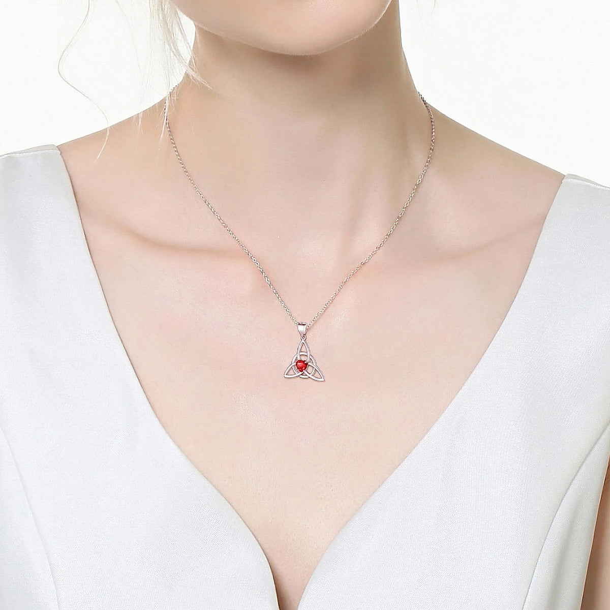 Celtic Knot Heart Necklace 925 Sterling Silver O1705