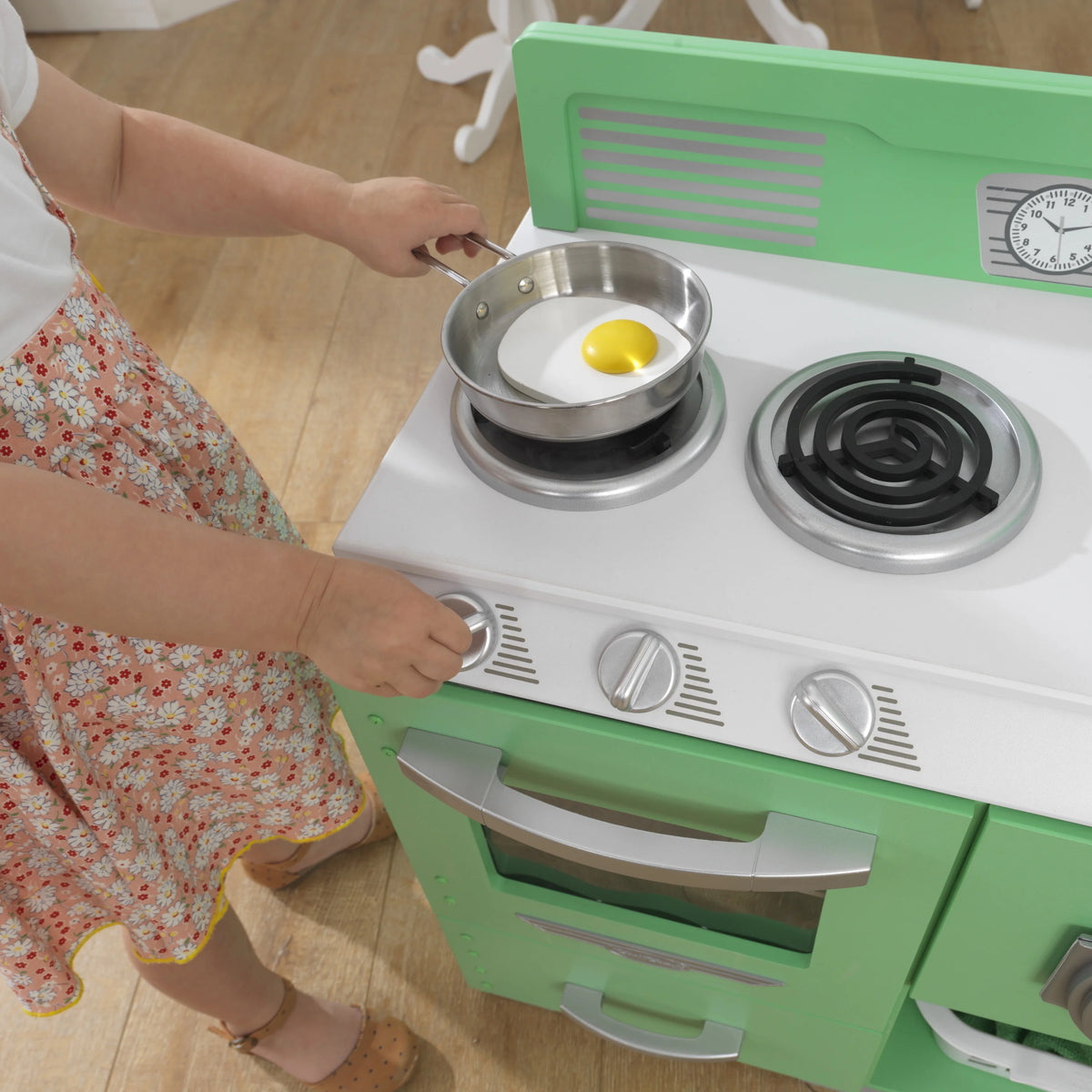2-Piece Wooden Play Kitchen Set with Refrigerator, Dryer and Laundry Basket L997