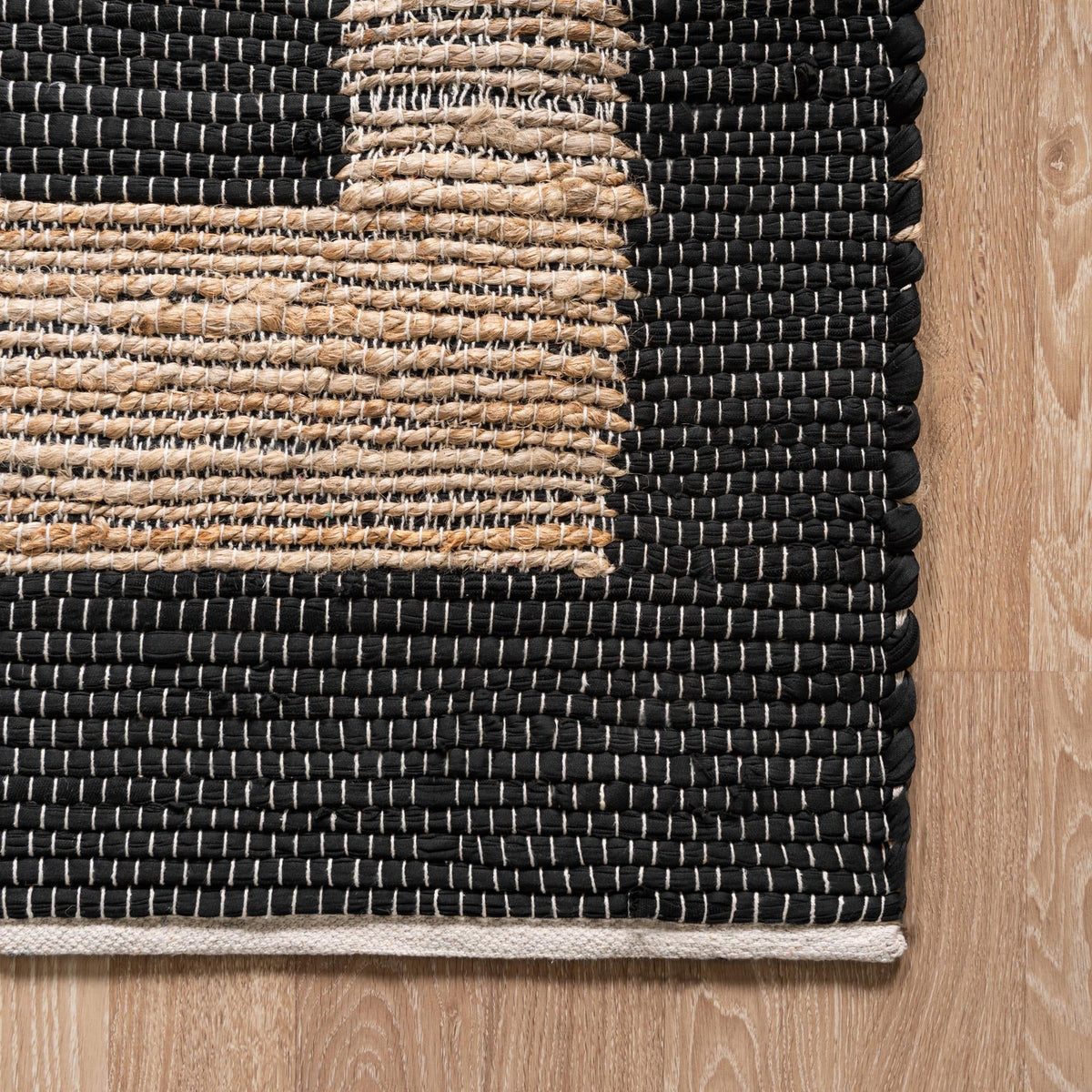 Black Navy Blue 9' x 12' Jute Rug Q6526